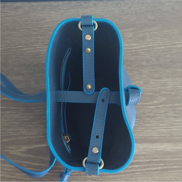 Lindquist Object Small Cyl in Roy blue - Picture 15 of 16